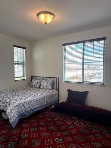 10005 W Atrio Cir, Elk Grove, CA 95757