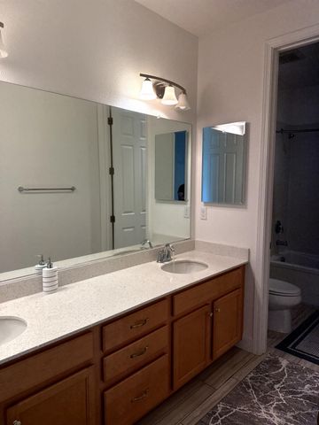 10005 W Atrio Cir, Elk Grove, CA 95757