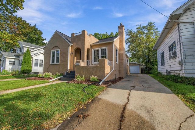 940 CHRISTIANA STREET, Green Bay, WI 54303