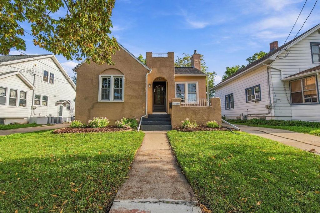 940 CHRISTIANA STREET, Green Bay, WI 54303