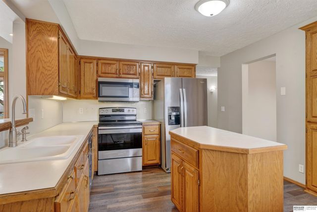 14804 Decatur Plaza, Omaha, NE 68154