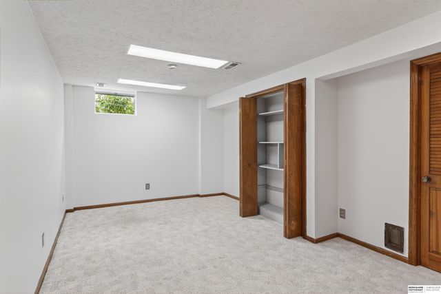 14804 Decatur Plaza, Omaha, NE 68154