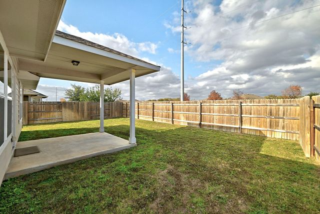 104 Crooked TRL, Bastrop, TX 78602