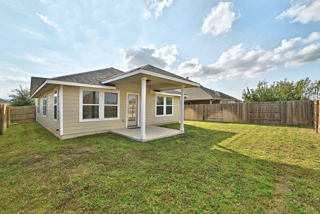 104 Crooked TRL, Bastrop, TX 78602