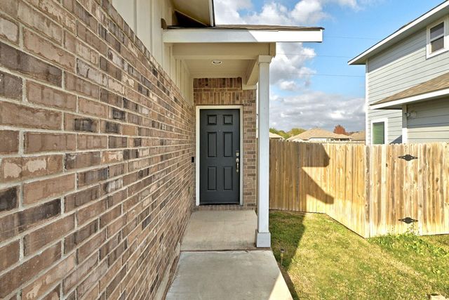104 Crooked TRL, Bastrop, TX 78602