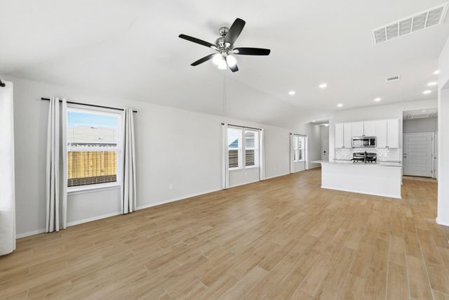 104 Crooked TRL, Bastrop, TX 78602