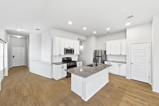 104 Crooked TRL, Bastrop, TX 78602