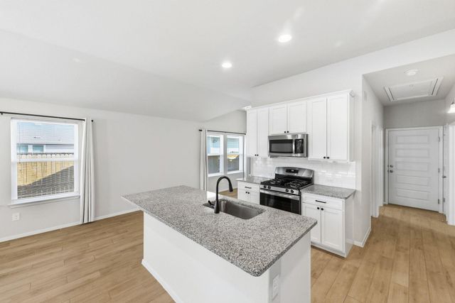 104 Crooked TRL, Bastrop, TX 78602