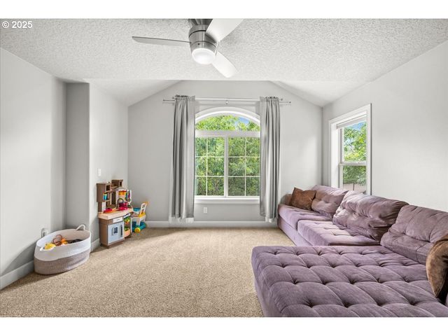 1315 BEGONIA Ave, Forest Grove, OR 97116
