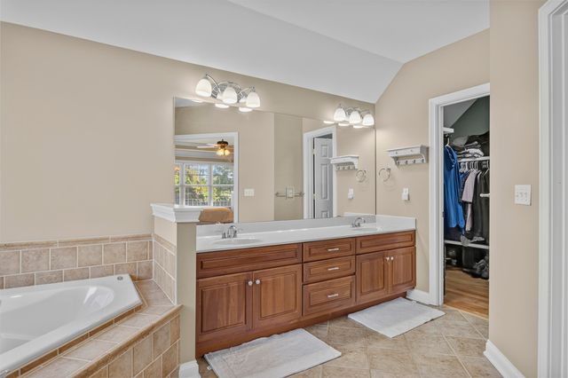 1268 Cape Cod Circle, Lexington, KY 40504