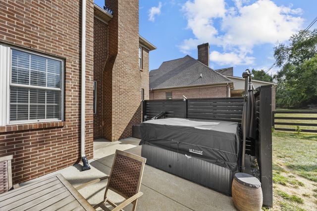 1268 Cape Cod Circle, Lexington, KY 40504