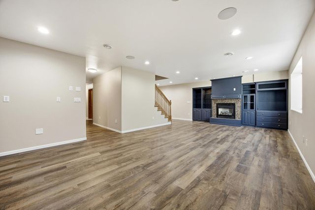 215 51st Avenue E, West Fargo, ND 58078