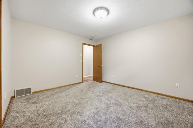 215 51st Avenue E, West Fargo, ND 58078