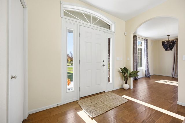 215 51st Avenue E, West Fargo, ND 58078