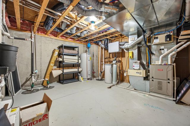 215 51st Avenue E, West Fargo, ND 58078