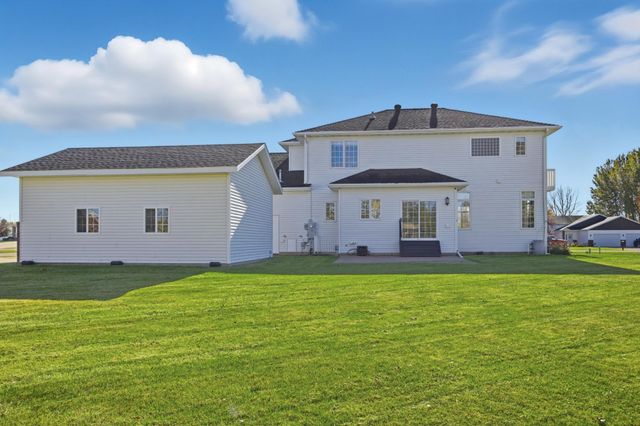 215 51st Avenue E, West Fargo, ND 58078