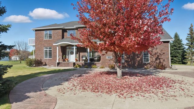 215 51st Avenue E, West Fargo, ND 58078