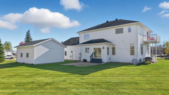 215 51st Avenue E, West Fargo, ND 58078