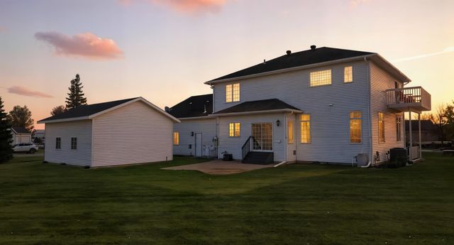 215 51st Avenue E, West Fargo, ND 58078