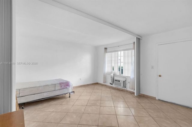 17050 NE 14th Ave 106, Miami, FL 33162