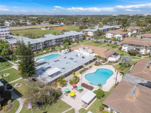 17050 NE 14th Ave 106, Miami, FL 33162