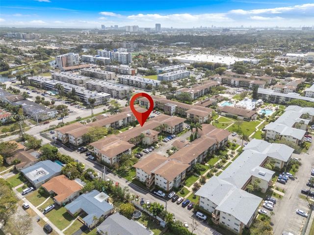 17050 NE 14th Ave 106, Miami, FL 33162