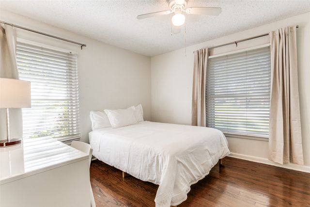 424 Classen Drive, Dallas, TX 75218