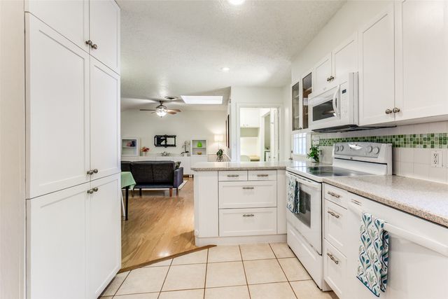 424 Classen Drive, Dallas, TX 75218