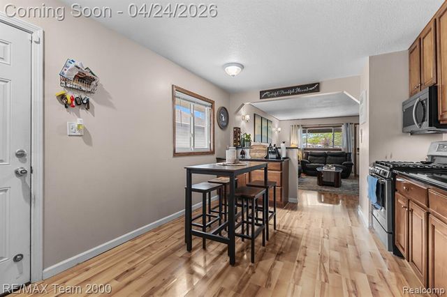 8003 Roosevelt Street, Taylor, MI 48180