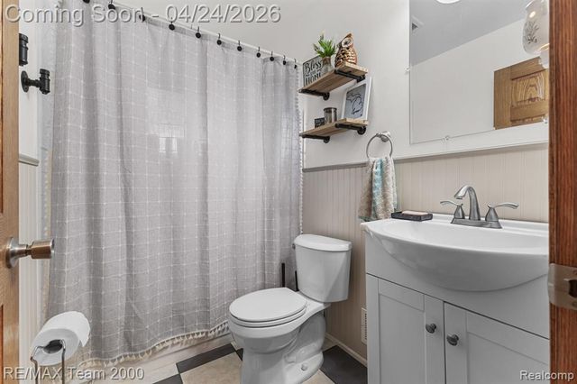 8003 Roosevelt Street, Taylor, MI 48180