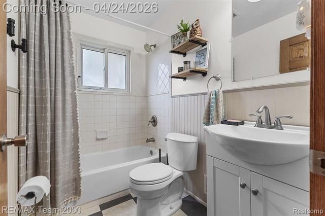 8003 Roosevelt Street, Taylor, MI 48180