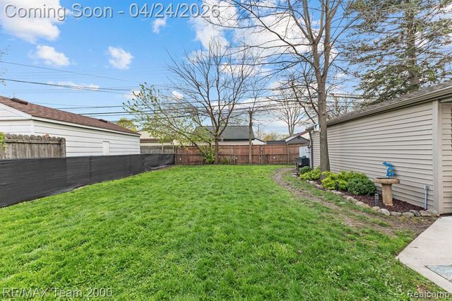 8003 Roosevelt Street, Taylor, MI 48180