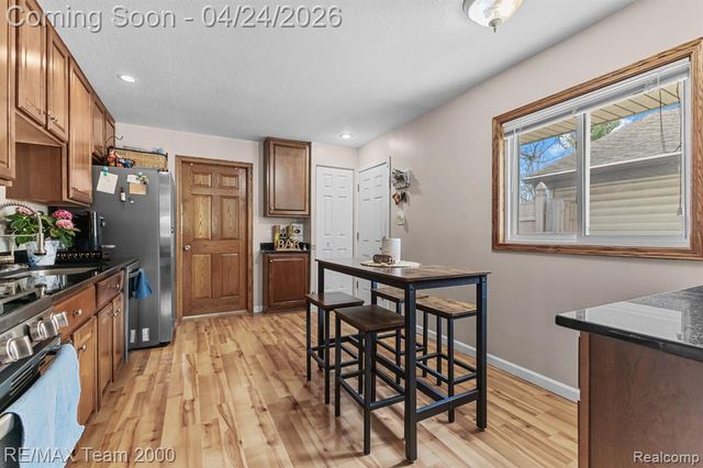 8003 Roosevelt Street, Taylor, MI 48180