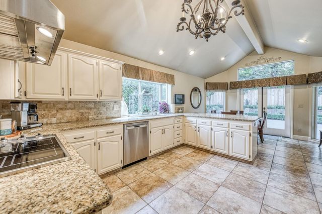 9212 N Maiden Lane, Fresno, CA 93720