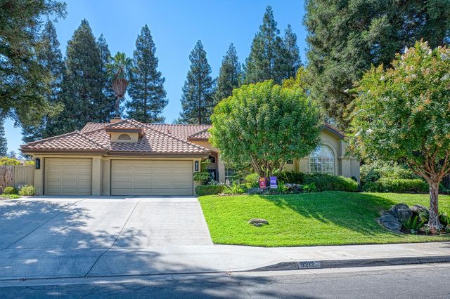 9212 N Maiden Lane, Fresno, CA 93720