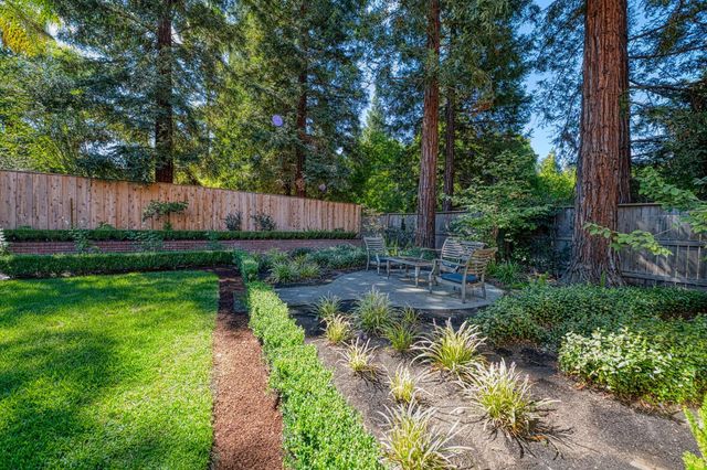 9212 N Maiden Lane, Fresno, CA 93720