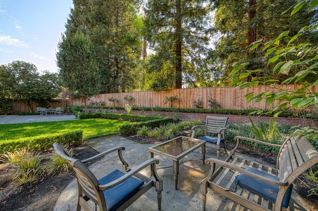 9212 N Maiden Lane, Fresno, CA 93720
