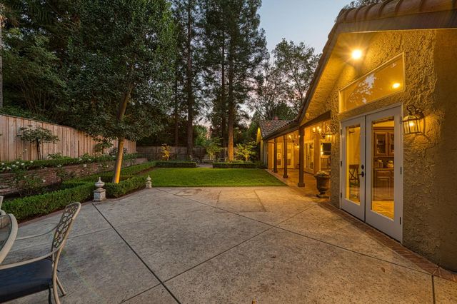 9212 N Maiden Lane, Fresno, CA 93720