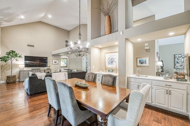9212 N Maiden Lane, Fresno, CA 93720