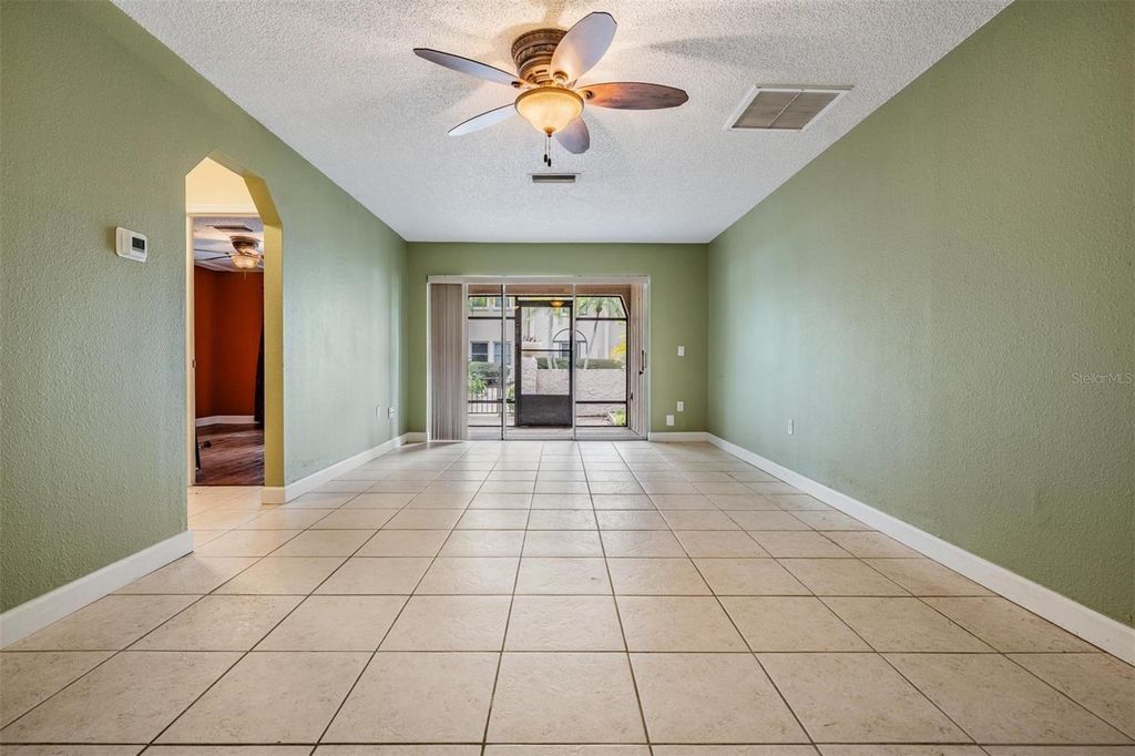 Image 12 of property listing at 104 CORDOVA GREEN, Seminole, FL 33777
