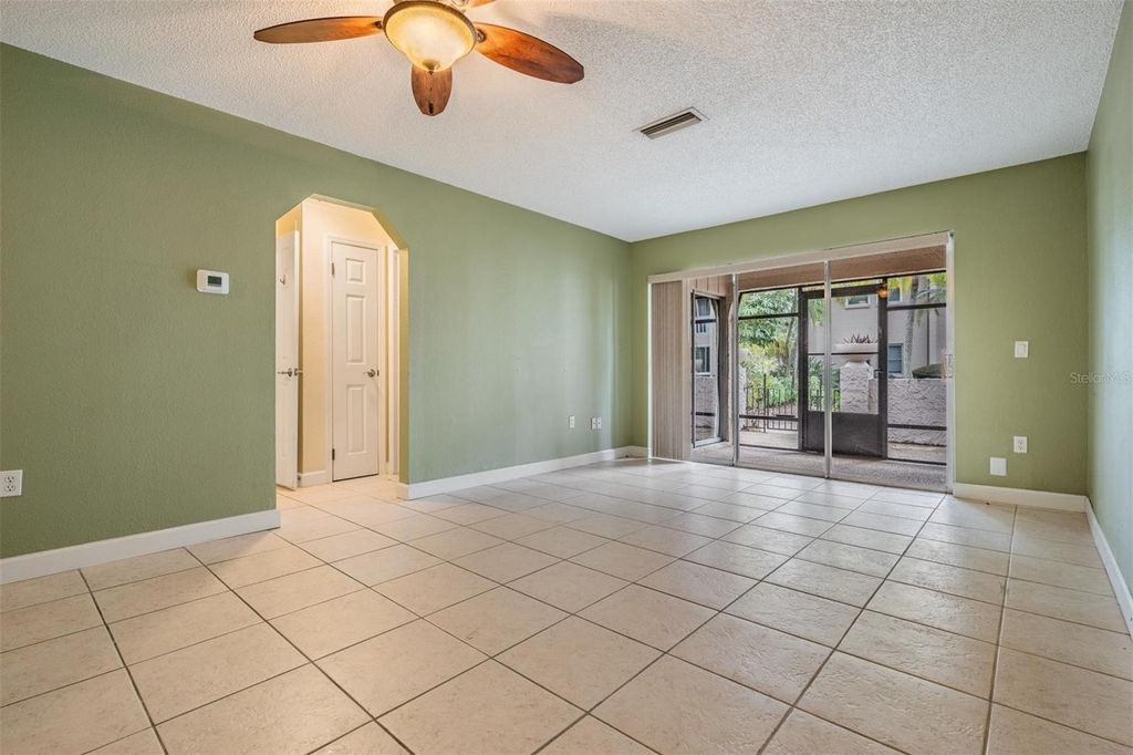Image 14 of property listing at 104 CORDOVA GREEN, Seminole, FL 33777