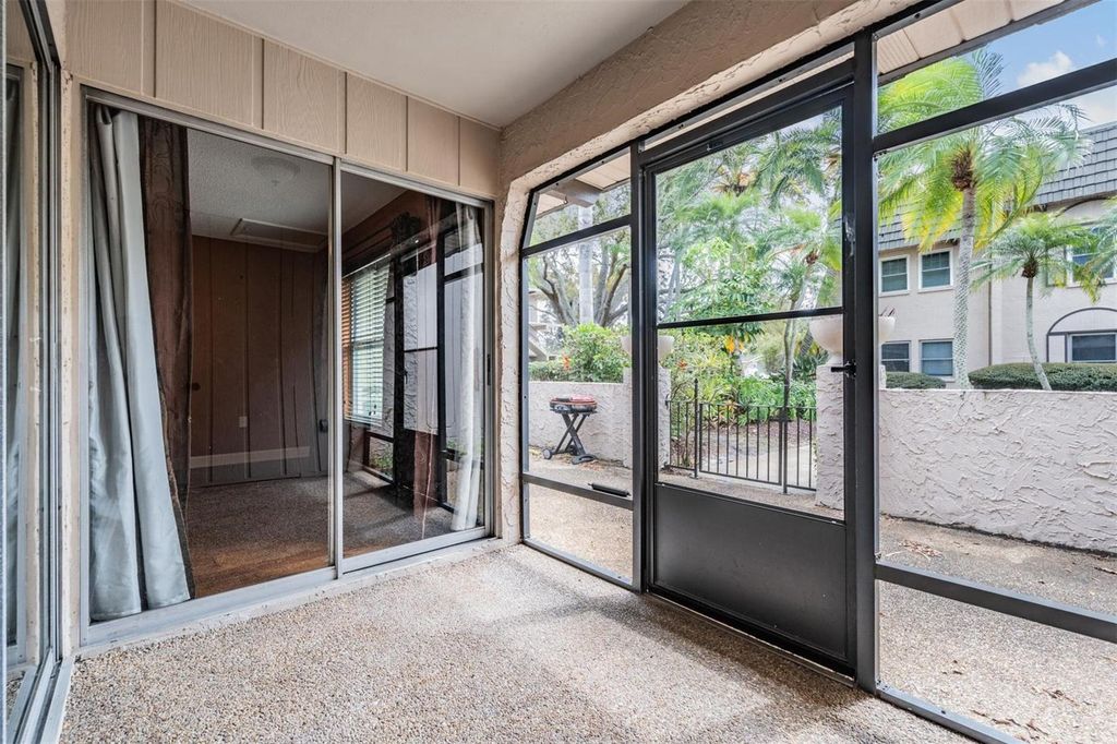 Image 22 of property listing at 104 CORDOVA GREEN, Seminole, FL 33777