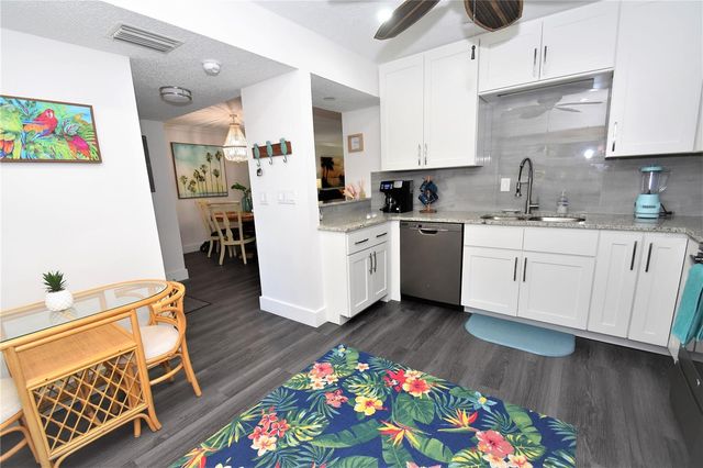 1647 BROOKHOUSE COURT BR146, Sarasota, FL 34231