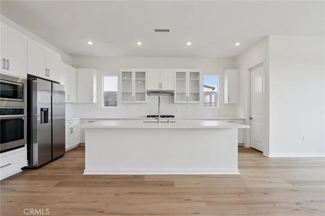 15919 Conservatory Drive, Fontana, CA 92336