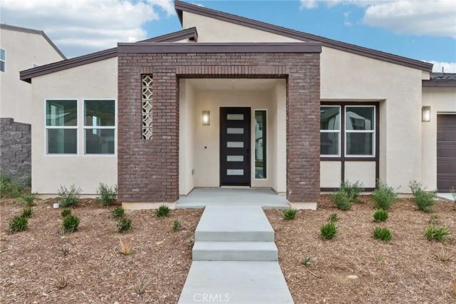 15919 Conservatory Drive, Fontana, CA 92336