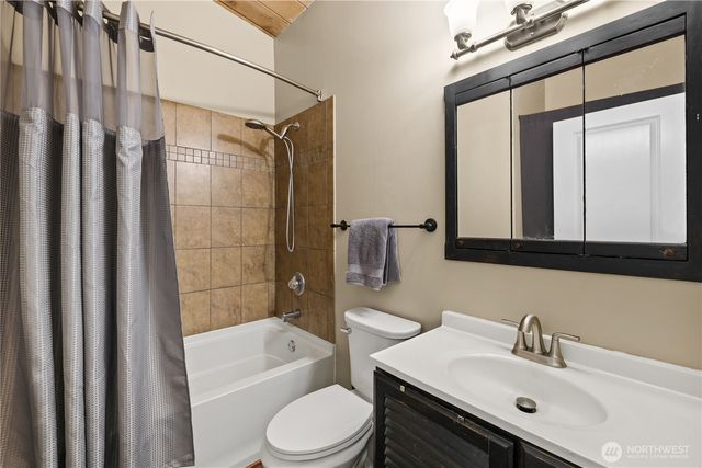 7023 126th Street E, Puyallup, WA 98373