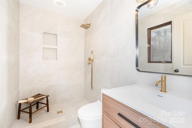 32 Bowen Drive, Belmont, NC 28012