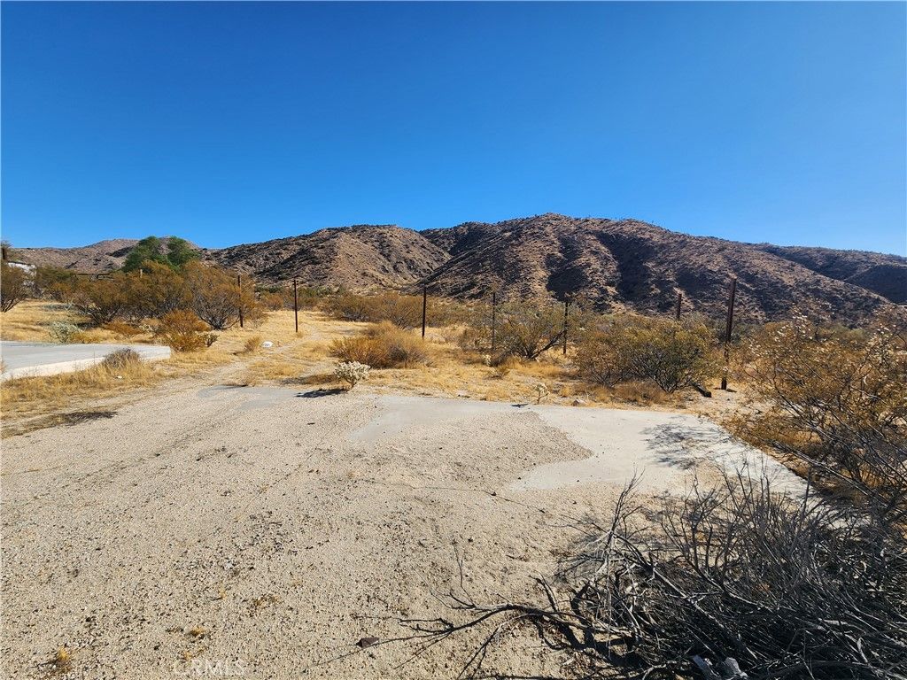 Image 15 of property listing at 29 Palms Highway, Morongo Valley, CA 92256