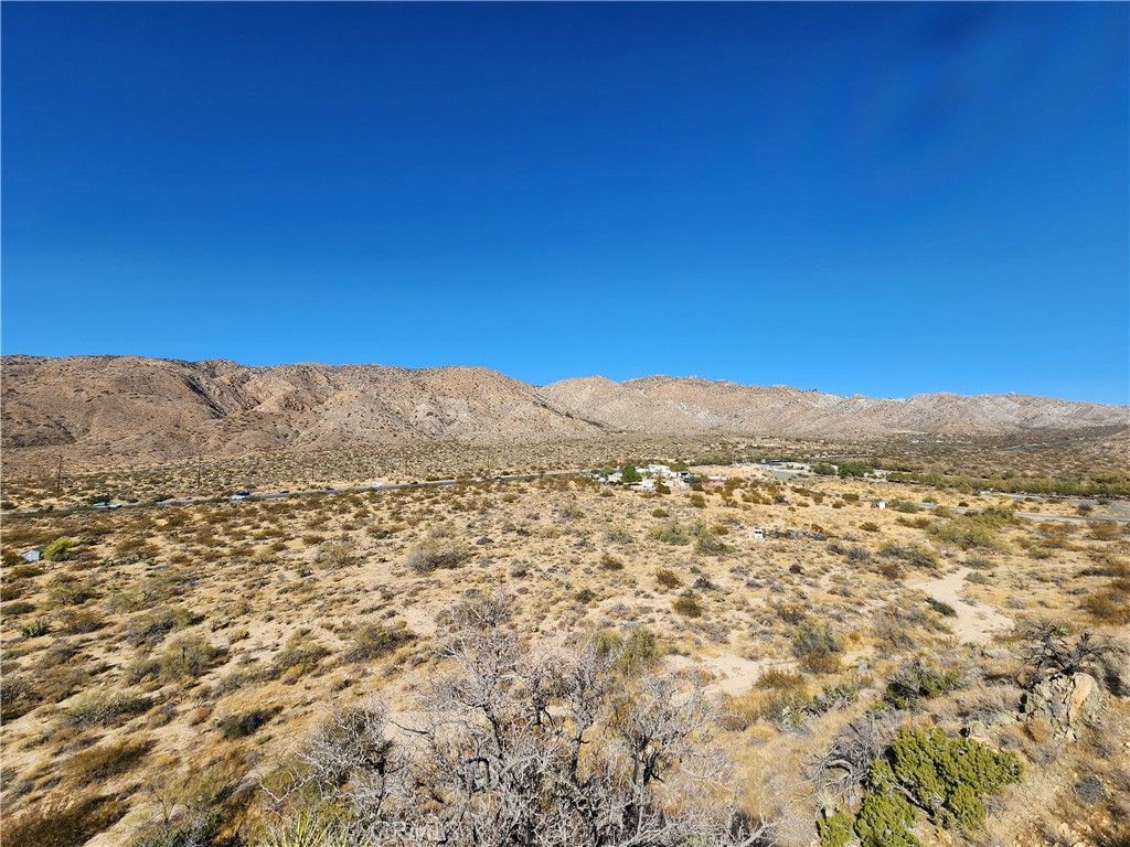Image 6 of property listing at 29 Palms Highway, Morongo Valley, CA 92256