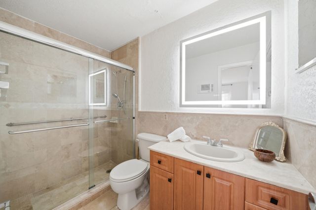 5501 Monroe Street, Hollywood, FL 33021